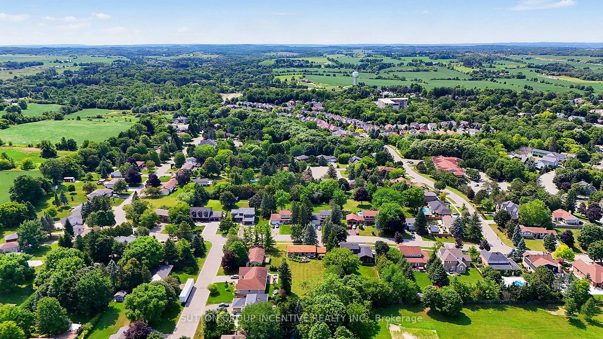 Photo 37 of 37 Moore Park Drive, King, Schomberg — HOMEH
