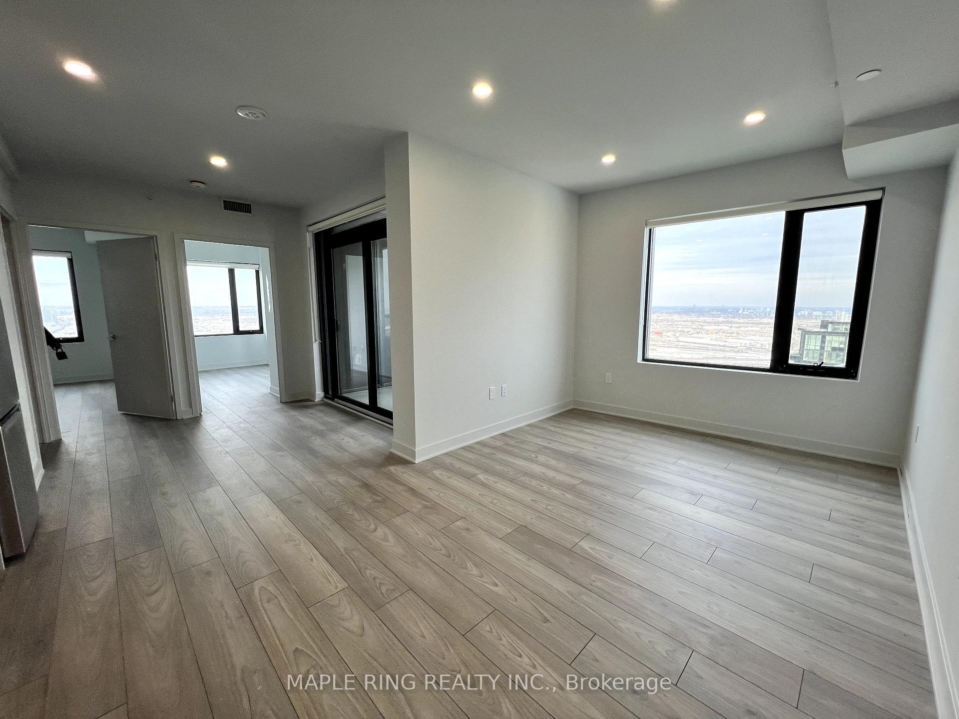 Photo 1 of Unit 4010, 2920 Highway 7 Road, Vaughan, Concord — HOMEH