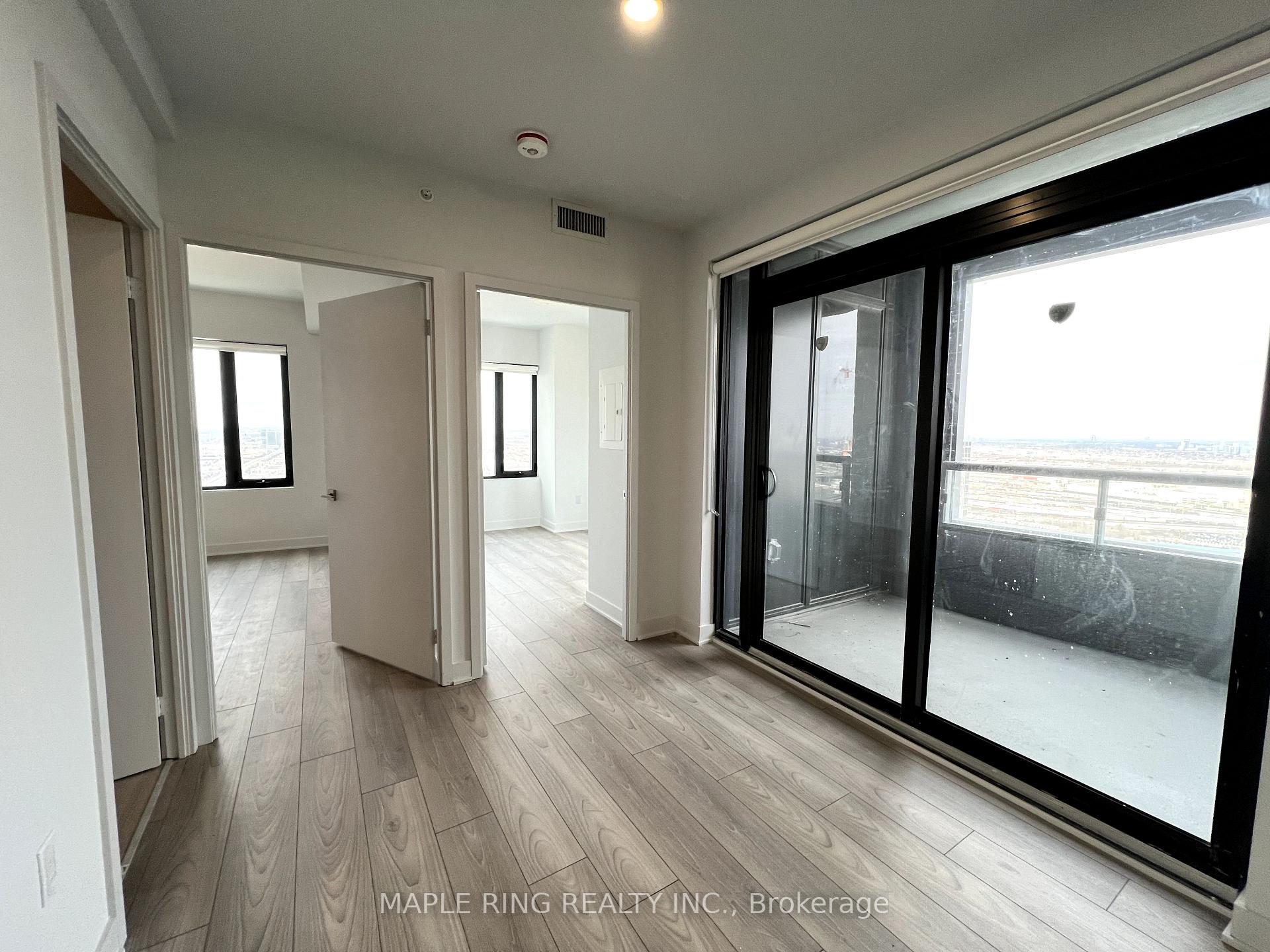 Photo 2 of Unit 4010, 2920 Highway 7 Road, Vaughan, Concord — HOMEH