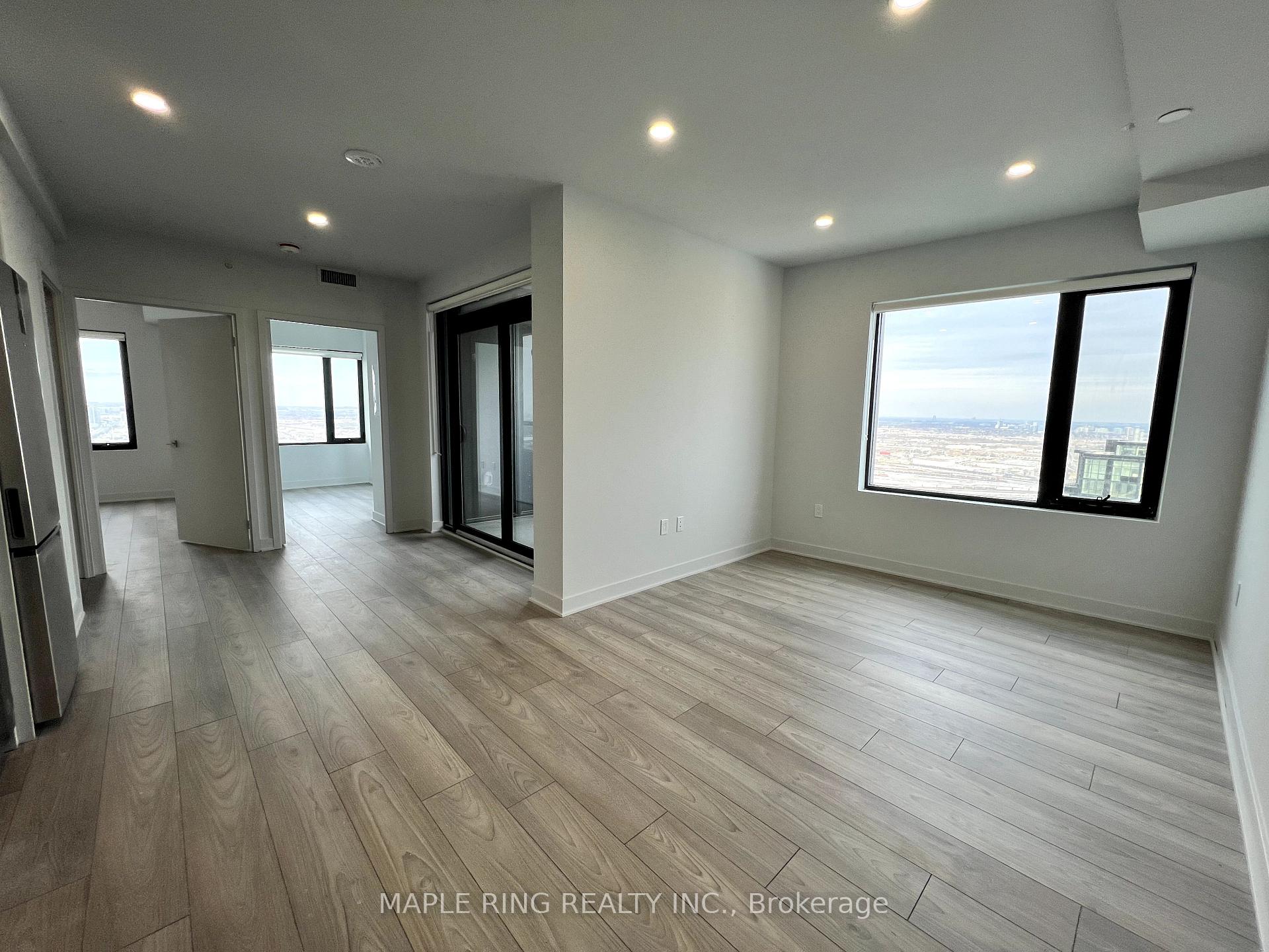 Photo 3 of Unit 4010, 2920 Highway 7 Road, Vaughan, Concord — HOMEH