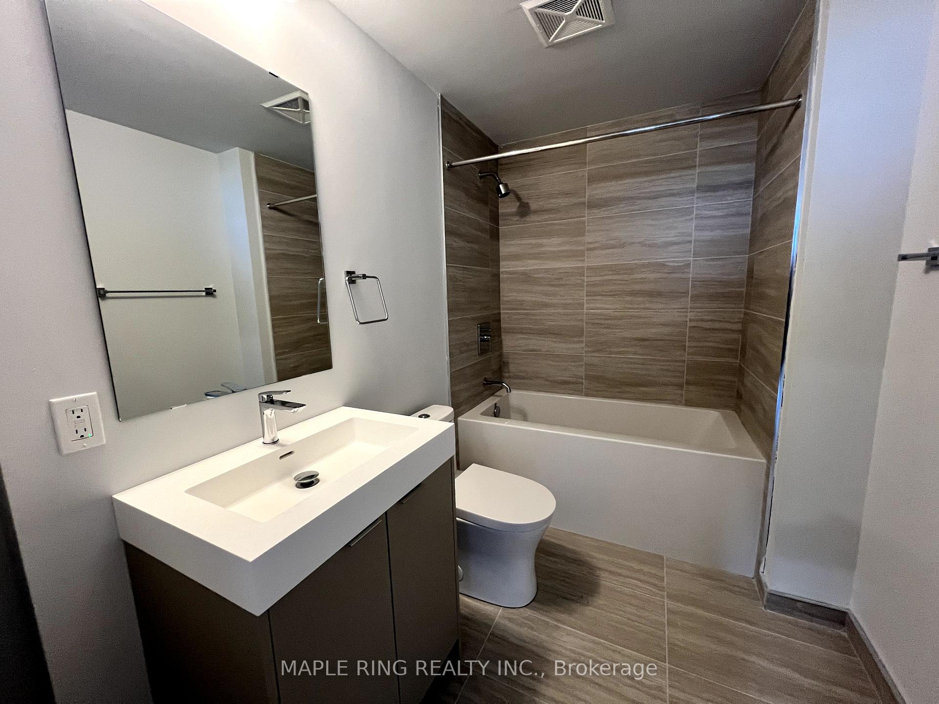 Photo 12 of Unit 4010, 2920 Highway 7 Road, Vaughan, Concord — HOMEH
