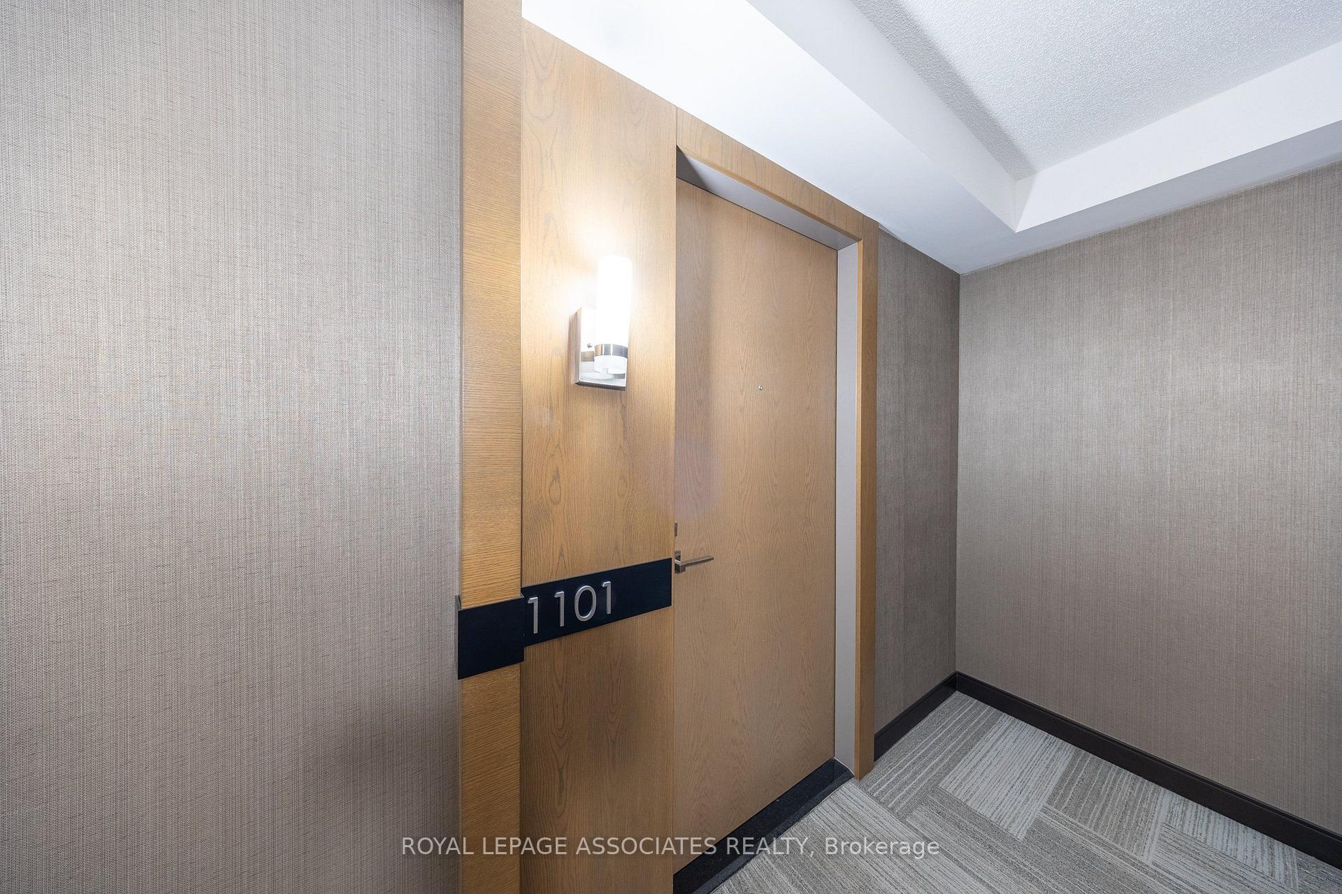 Photo 2 of Unit 1101, 18 Uptown Drive, Markham, Unionville — HOMEH