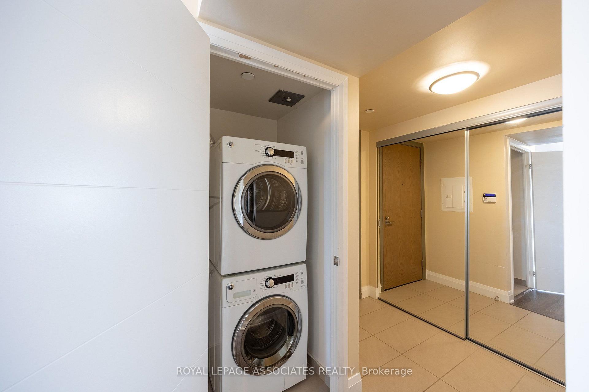 Photo 5 of Unit 1101, 18 Uptown Drive, Markham, Unionville — HOMEH