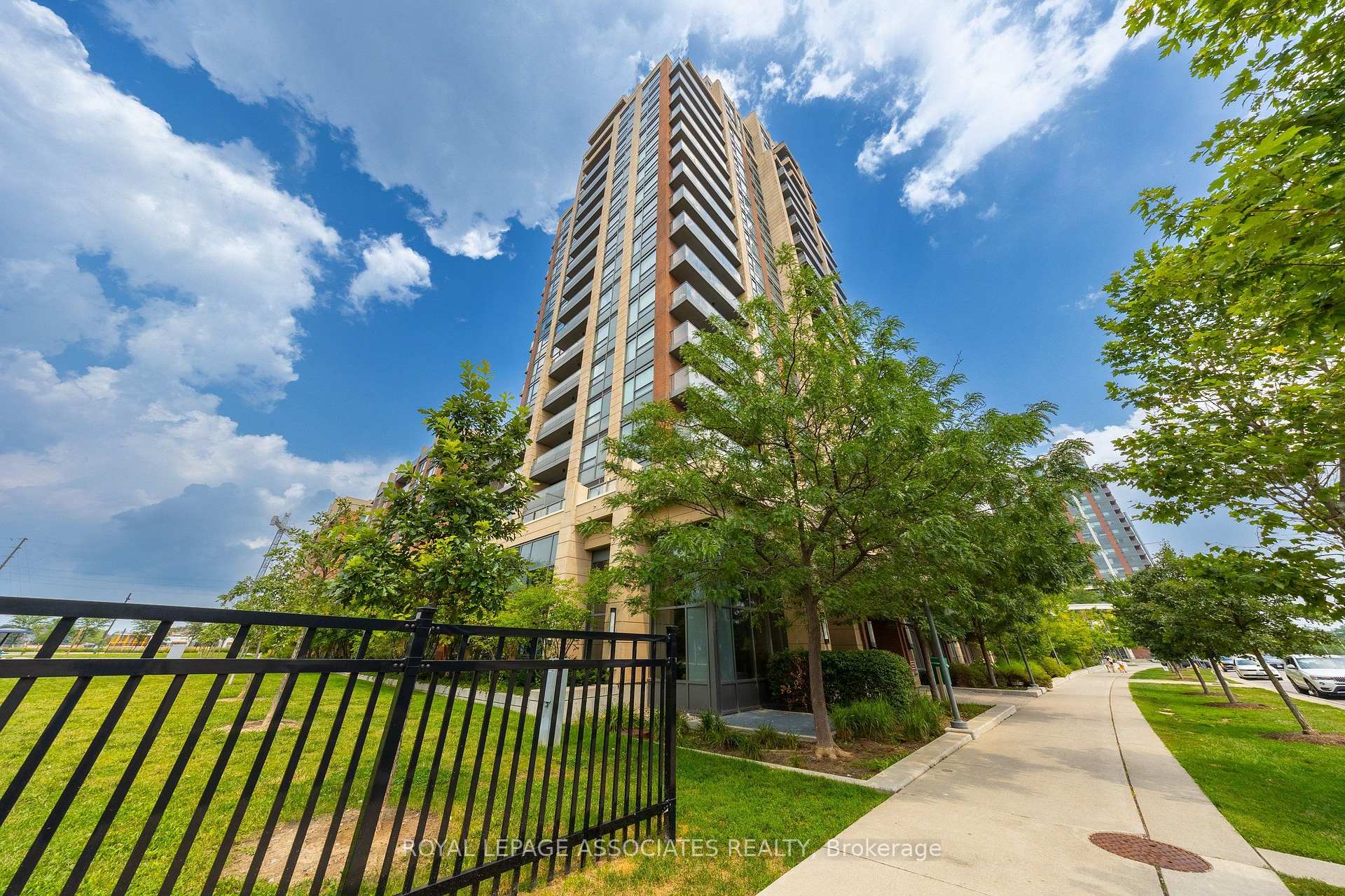 Photo 26 of Unit 1101, 18 Uptown Drive, Markham, Unionville — HOMEH