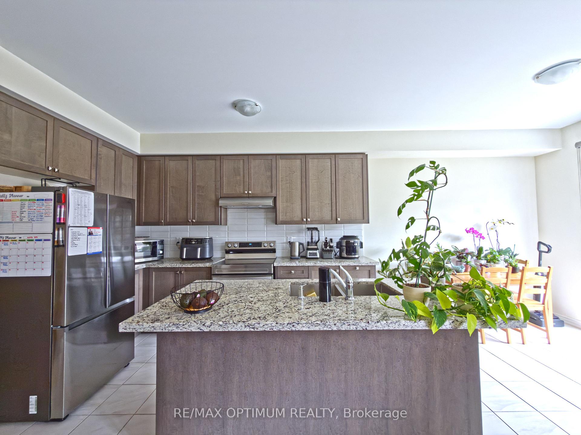 Photo 10 of 3 Armilia Place, Whitby, Rural Whitby — HOMEH