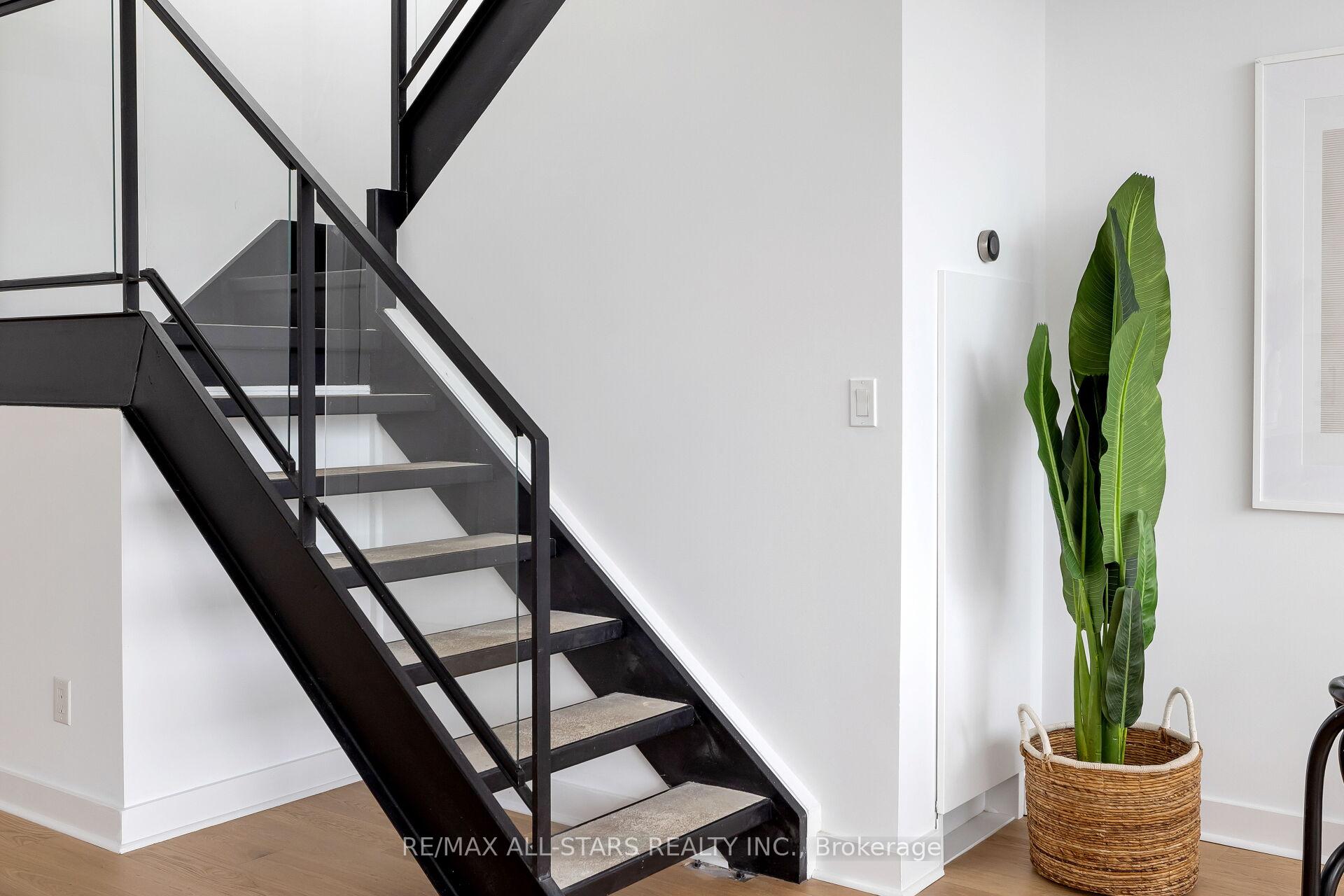 Photo 18 of Unit Ph1011, 60 Bathurst Street, Toronto, Niagara — HOMEH