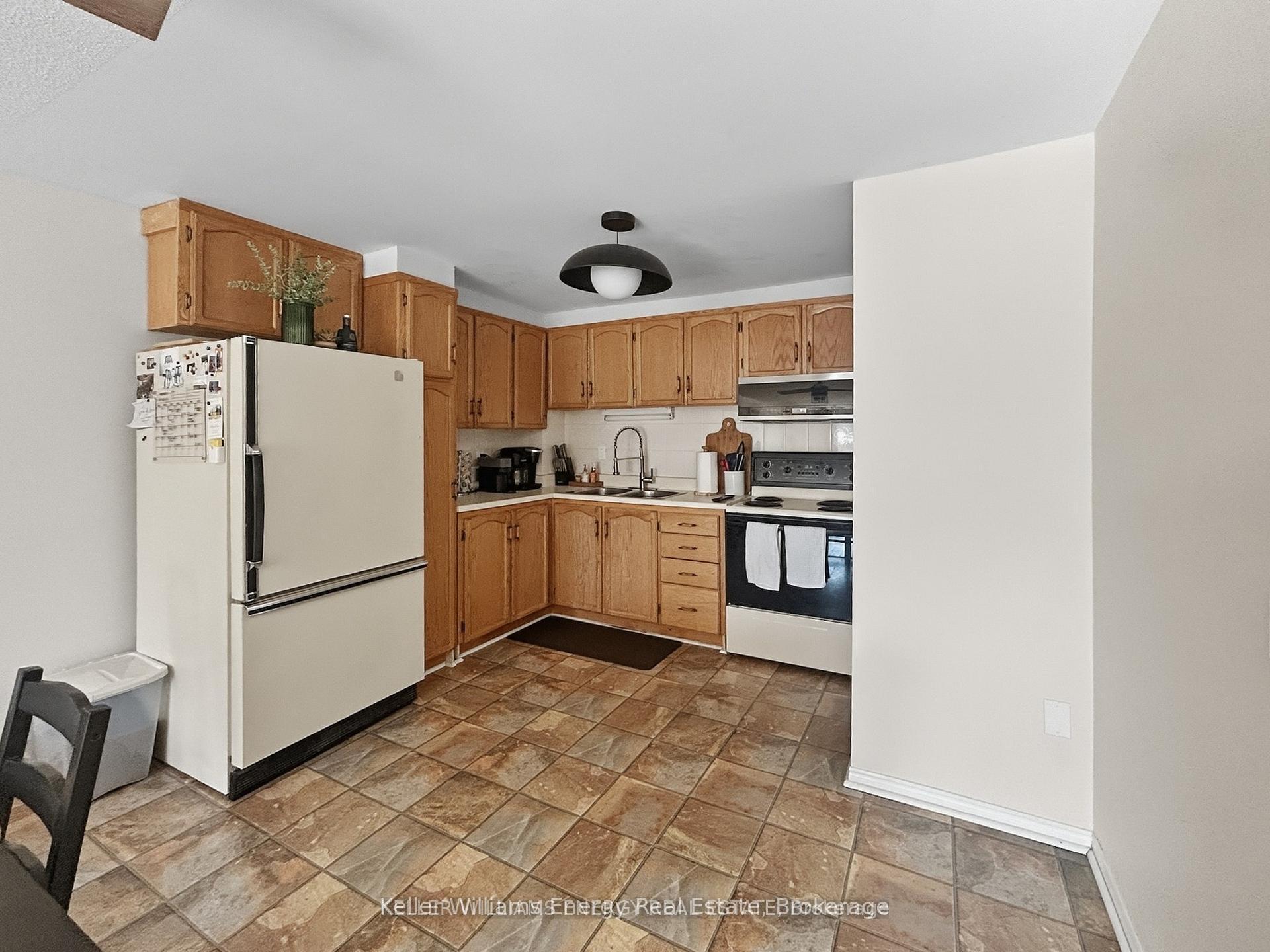 Photo 10 of Unit 304, 219 Main Street N, Uxbridge, Rural Uxbridge — HOMEH
