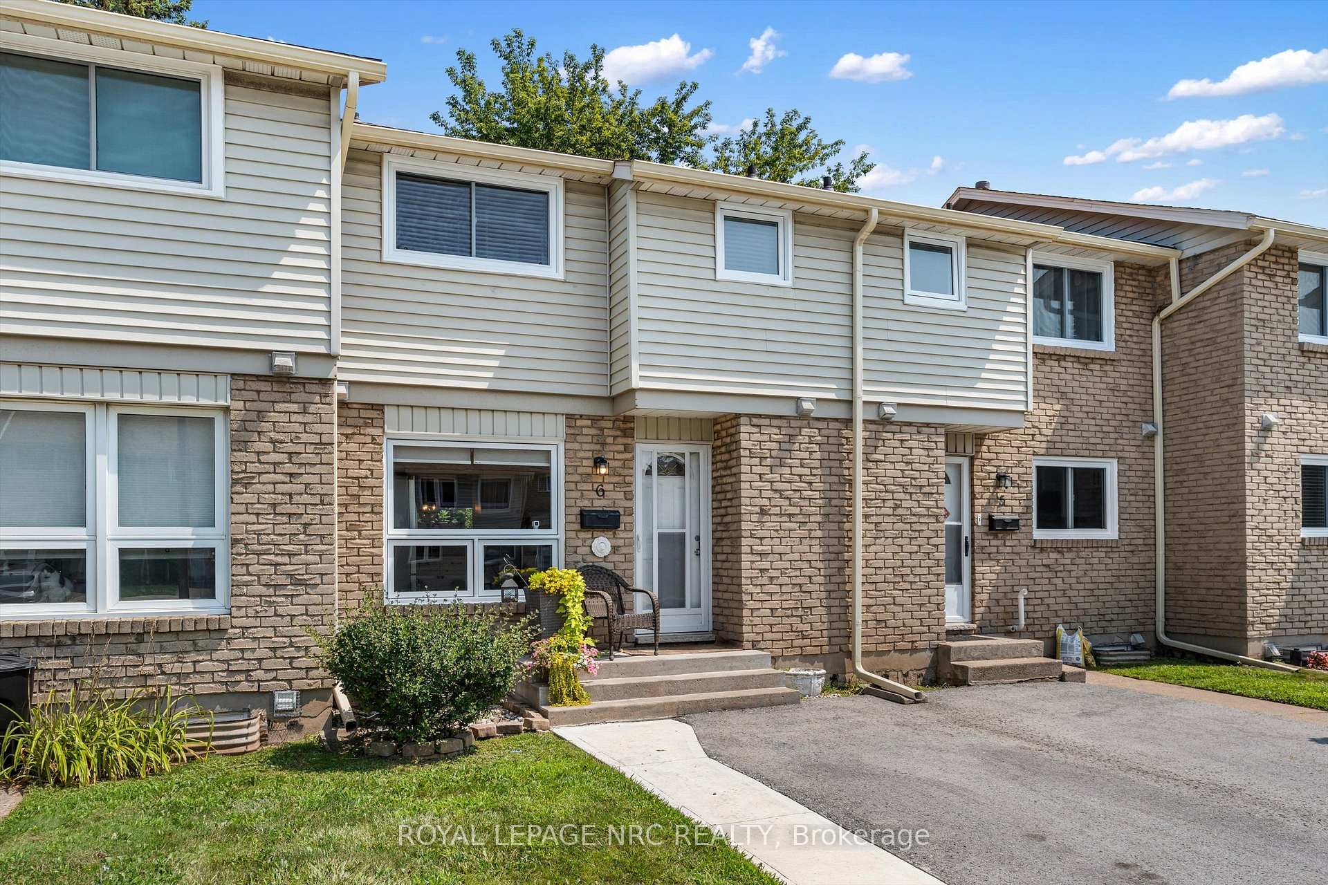 Photo 3 of Unit 6, 6767 Thorold Stone Road, Niagara Falls, Stamford — HOMEH