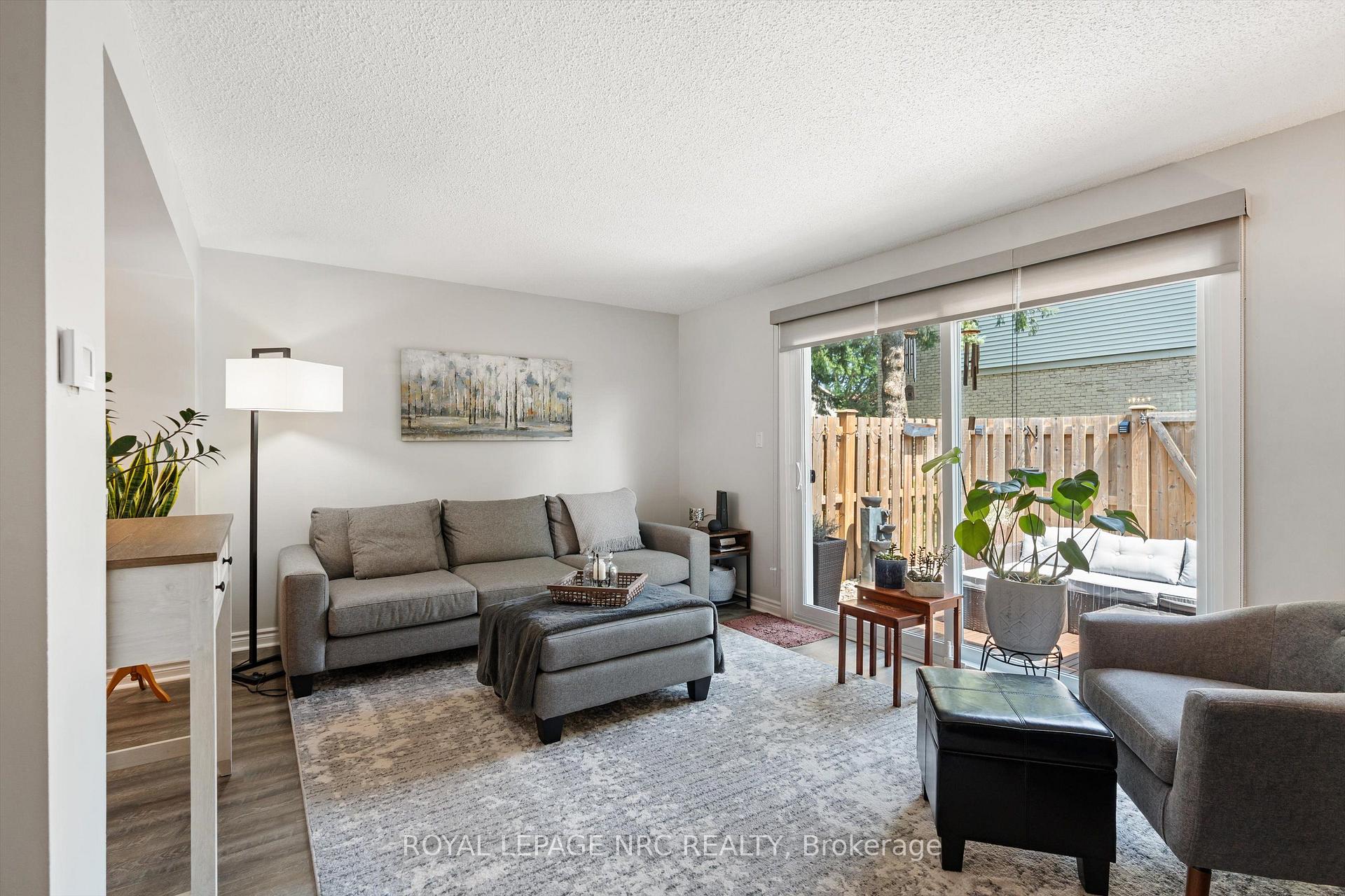 Photo 17 of Unit 6, 6767 Thorold Stone Road, Niagara Falls, Stamford — HOMEH