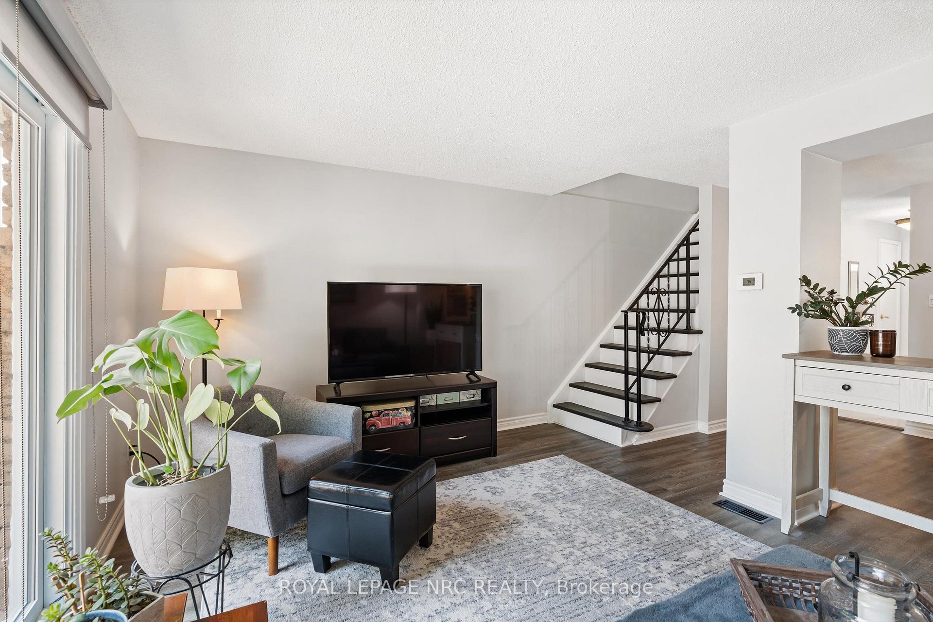 Photo 19 of Unit 6, 6767 Thorold Stone Road, Niagara Falls, Stamford — HOMEH