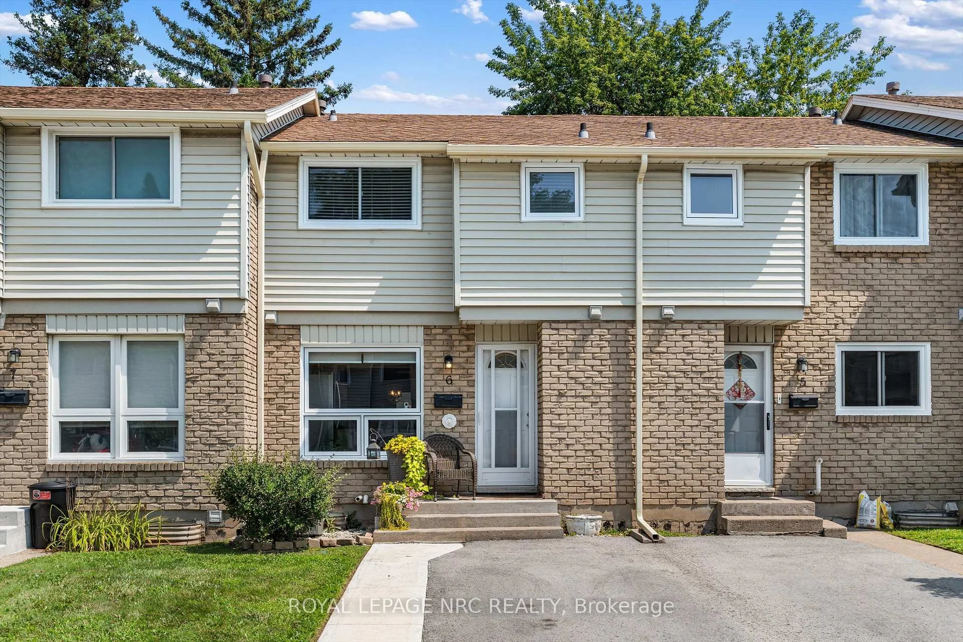 Photo 2 of Unit 6, 6767 Thorold Stone Road, Niagara Falls, Stamford — HOMEH