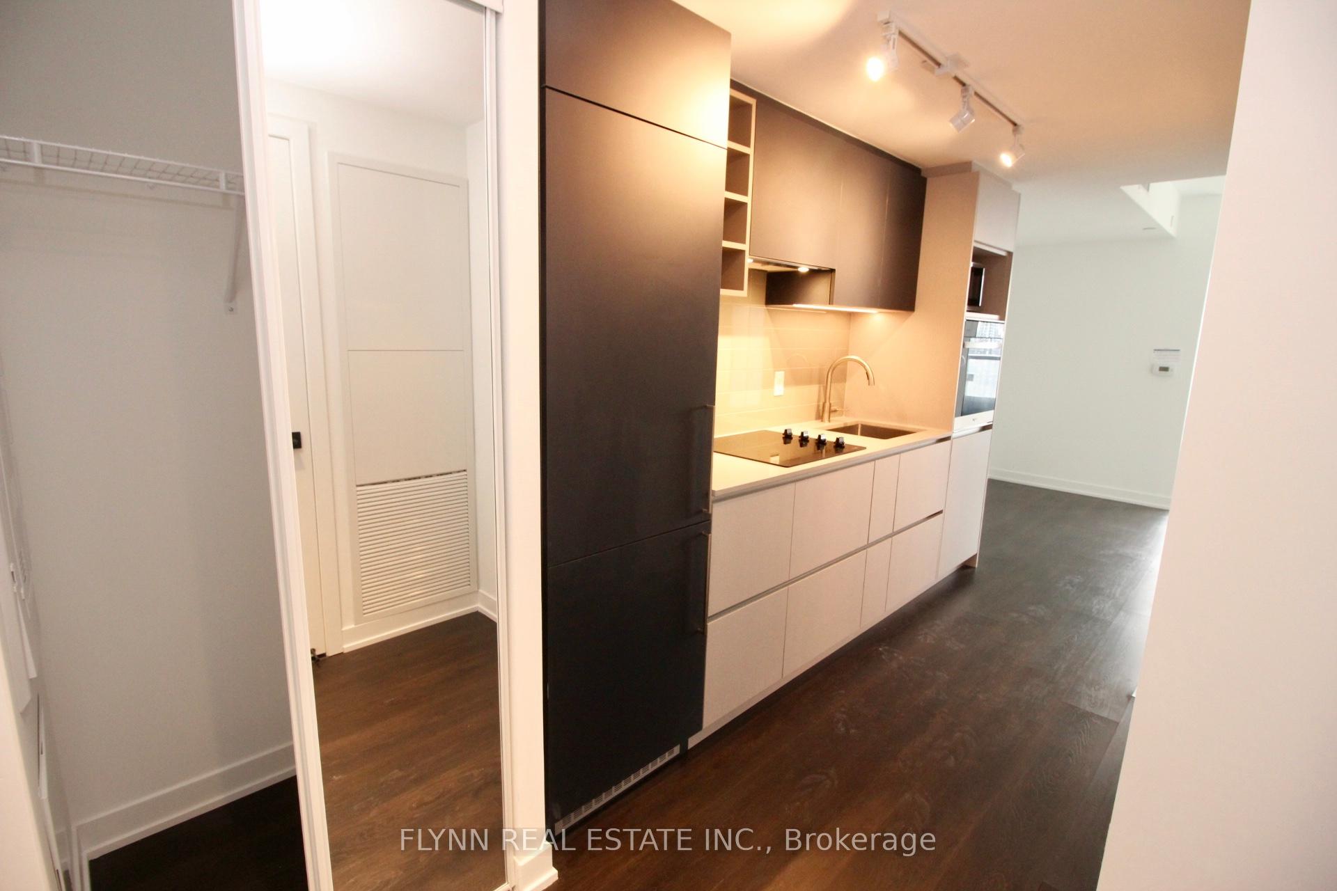 Front of Unit 3909, 319 Jarvis Street