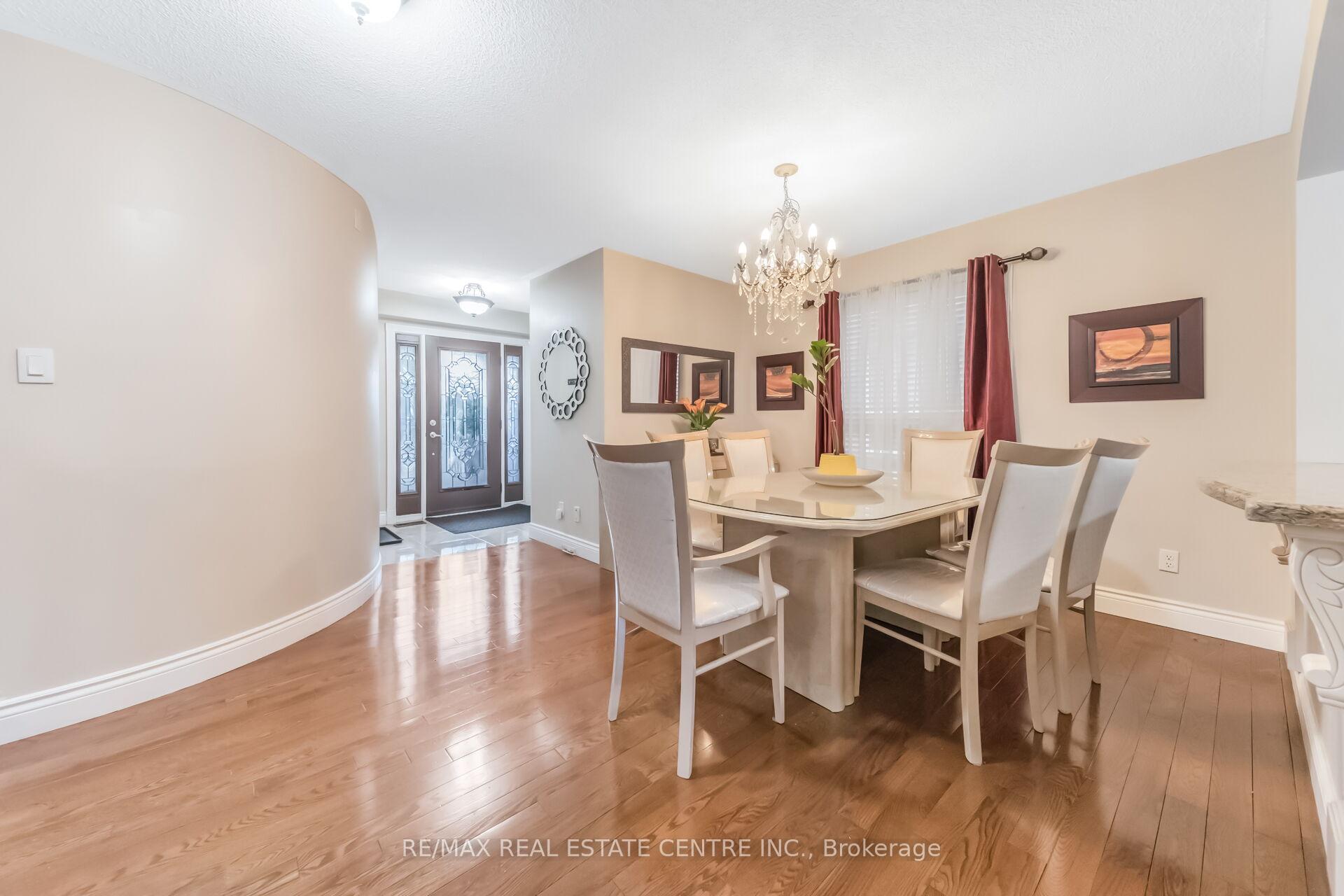 Photo 6 of 69 Crown Victoria Drive, Brampton, Fletcher's Meadow — HOMEH