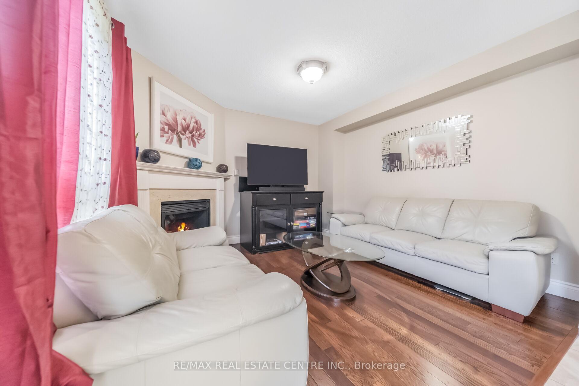 Photo 13 of 69 Crown Victoria Drive, Brampton, Fletcher's Meadow — HOMEH