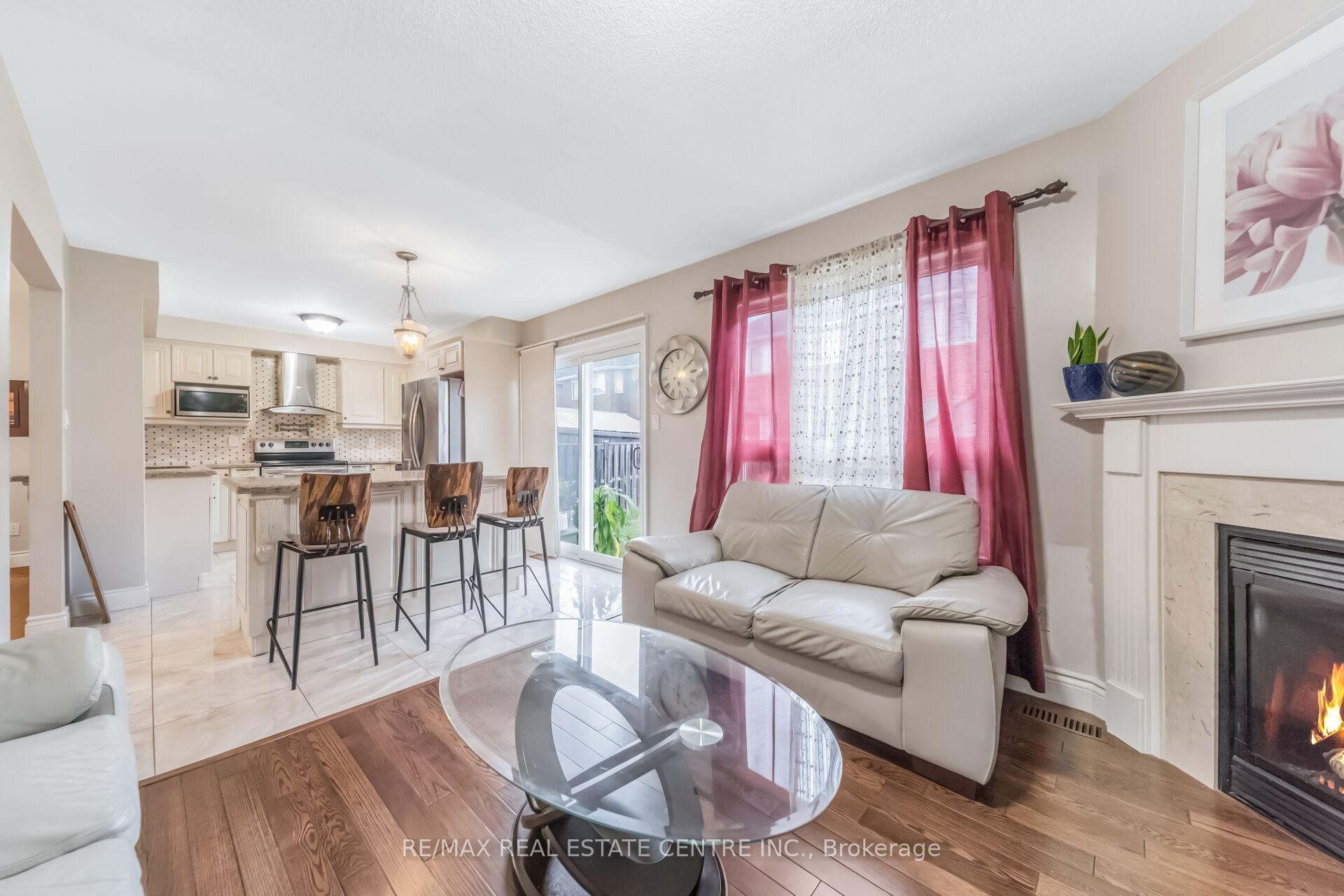 Photo 15 of 69 Crown Victoria Drive, Brampton, Fletcher's Meadow — HOMEH