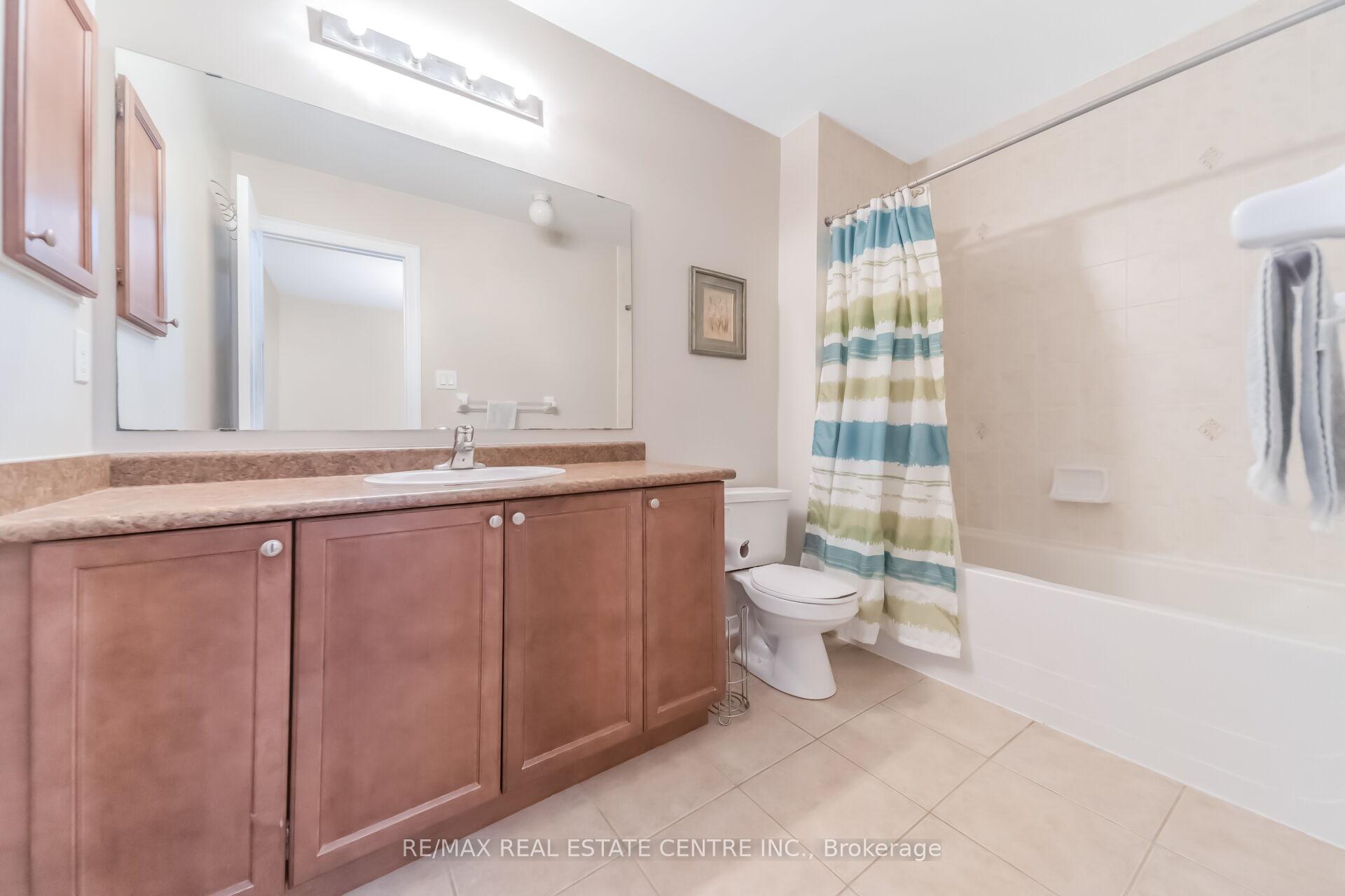 Photo 40 of 69 Crown Victoria Drive, Brampton, Fletcher's Meadow — HOMEH