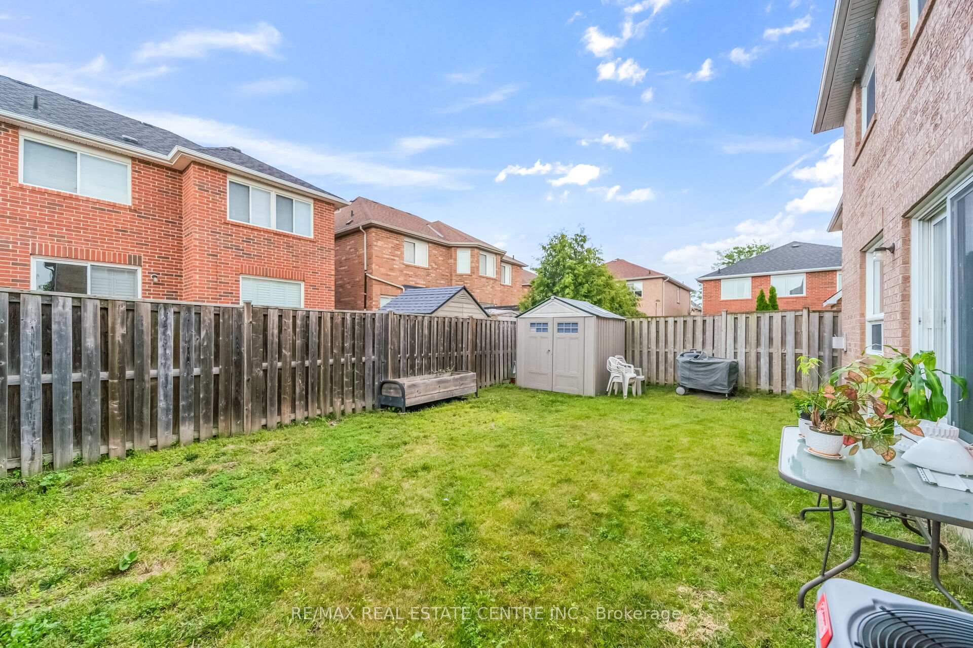 Photo 49 of 69 Crown Victoria Drive, Brampton, Fletcher's Meadow — HOMEH
