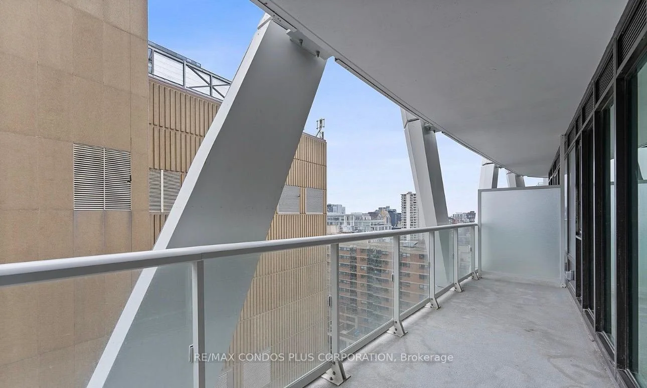 Photo 4 of Unit 1129, 230 Simcoe Street, Toronto, Kensington-Chinatown — HOMEH