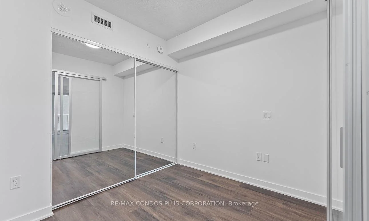 Photo 14 of Unit 1129, 230 Simcoe Street, Toronto, Kensington-Chinatown — HOMEH
