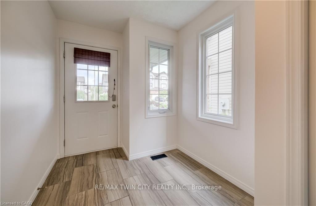 Photo 3 of 67 Chantilly Street, Kitchener, Huron Park — HOMEH