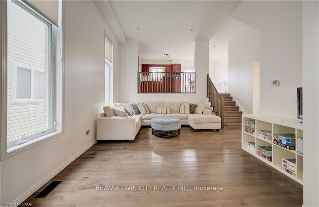 Photo 5 of 67 Chantilly Street, Kitchener, Huron Park — HOMEH