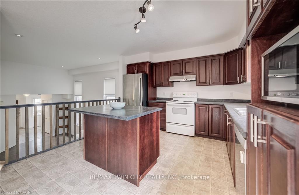 Photo 13 of 67 Chantilly Street, Kitchener, Huron Park — HOMEH