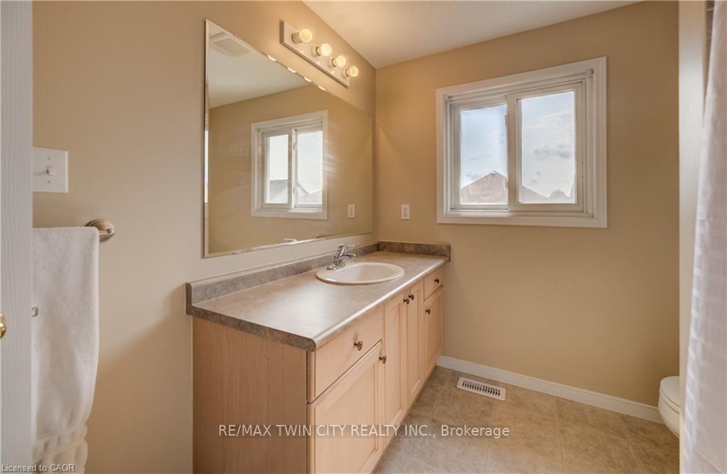 Photo 28 of 67 Chantilly Street, Kitchener, Huron Park — HOMEH