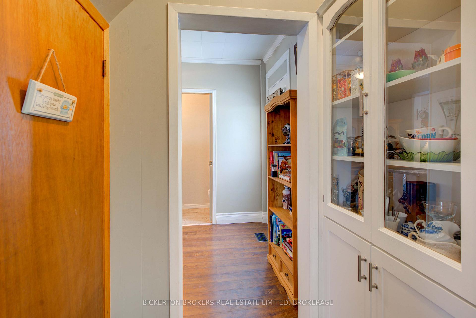 Photo 15 of 292 William Street N, Gananoque, Gananoque — HOMEH