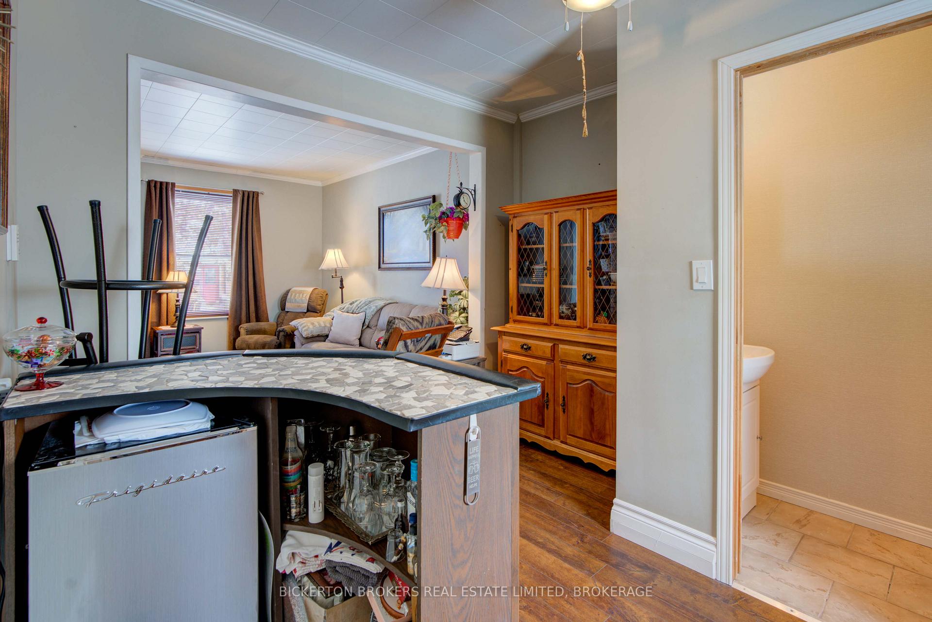 Photo 18 of 292 William Street N, Gananoque, Gananoque — HOMEH