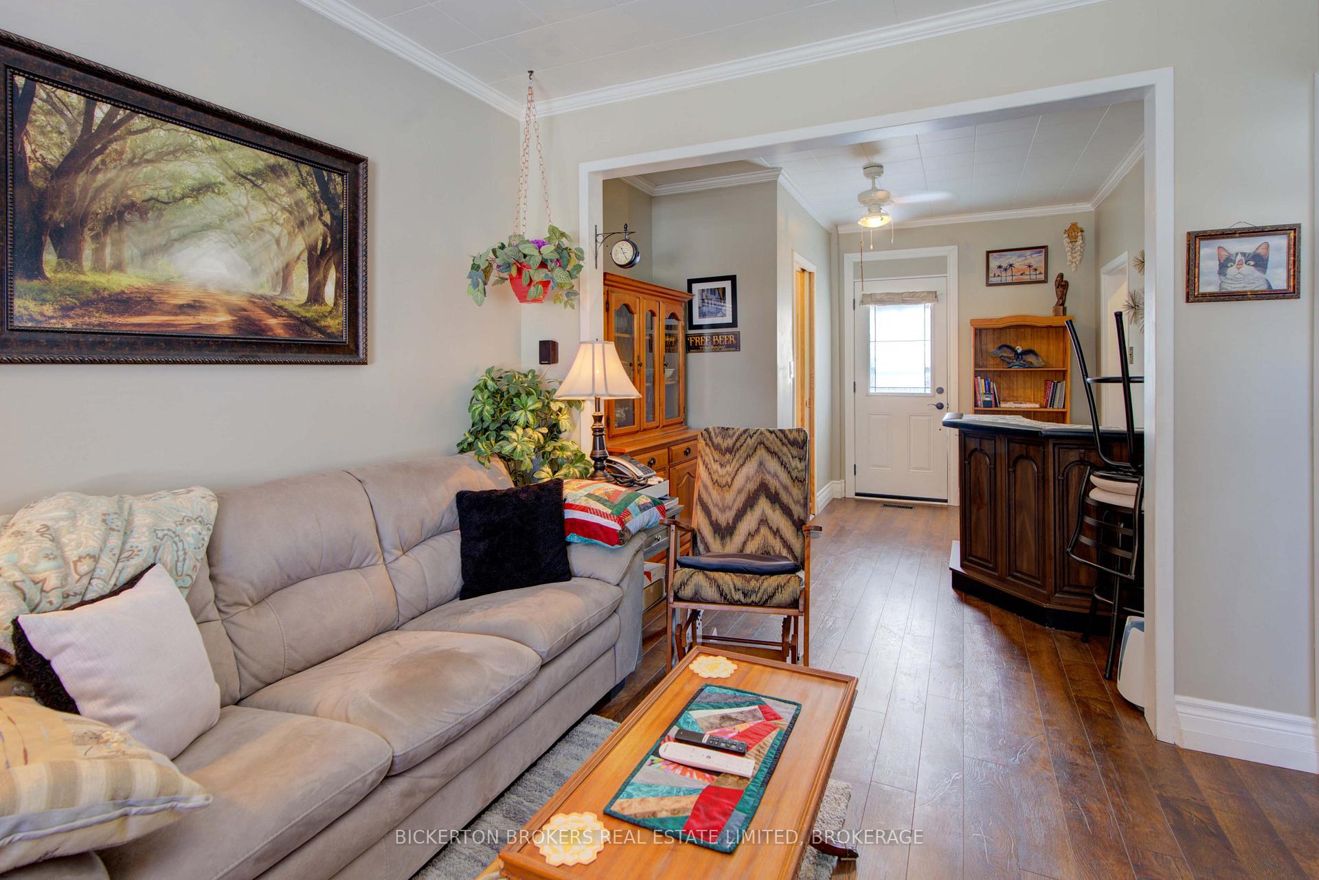 Photo 22 of 292 William Street N, Gananoque, Gananoque — HOMEH