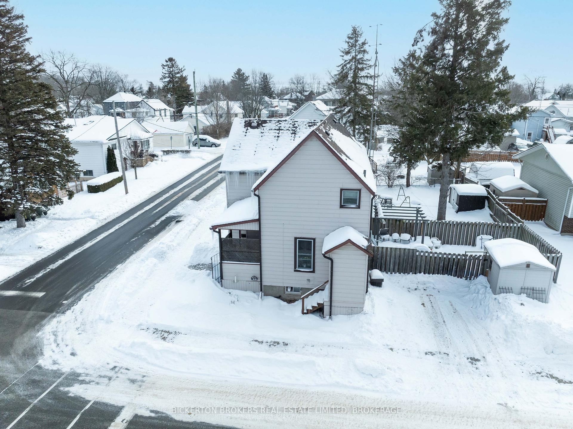 Photo 48 of 292 William Street N, Gananoque, Gananoque — HOMEH