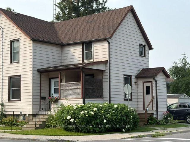 Photo 3 of 292 William Street N, Gananoque, Gananoque — HOMEH