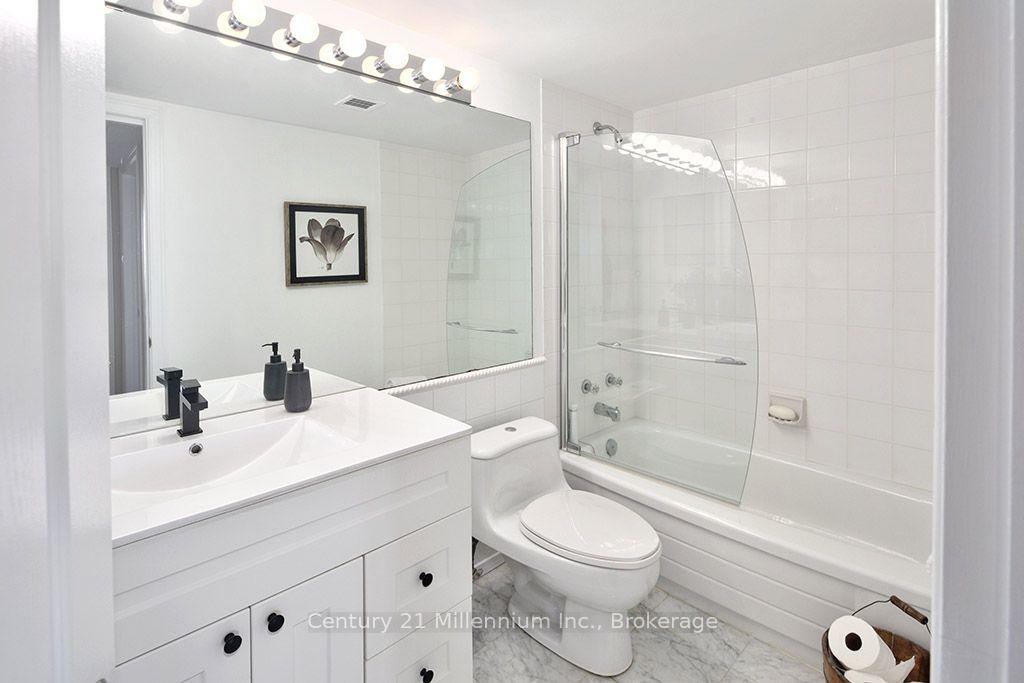 Photo 33 of Unit 802, 24 Ramblings Way, Collingwood — HOMEH