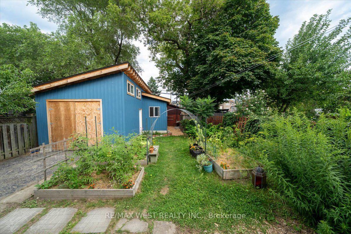 Photo 2 of 73 Seventeenth Street, Etobicoke, New Toronto — HOMEH
