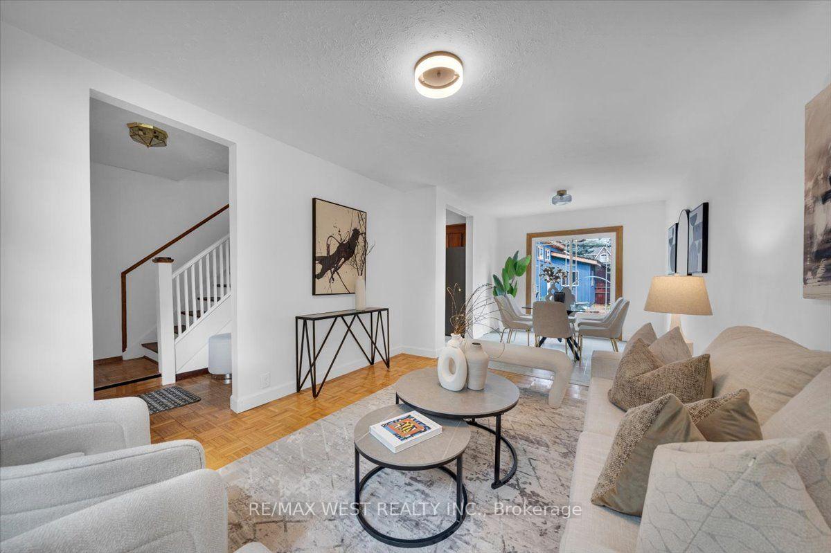 Photo 5 of 73 Seventeenth Street, Etobicoke, New Toronto — HOMEH