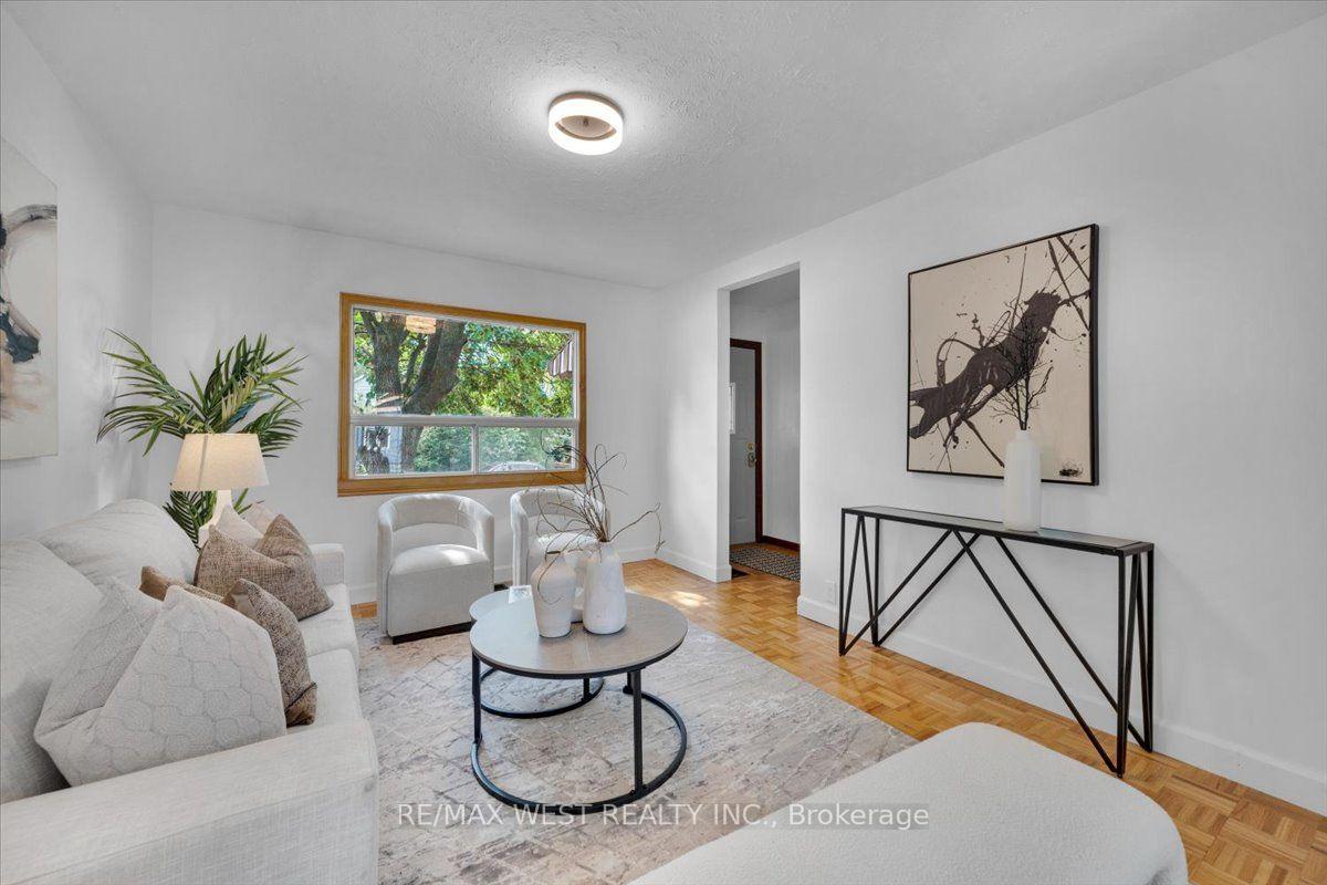 Photo 6 of 73 Seventeenth Street, Etobicoke, New Toronto — HOMEH