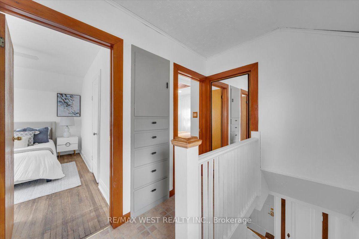 Photo 11 of 73 Seventeenth Street, Etobicoke, New Toronto — HOMEH