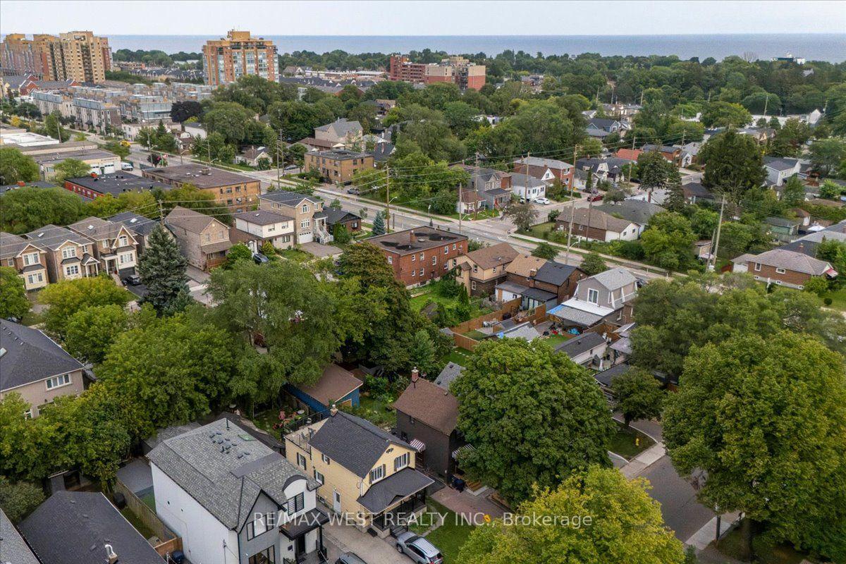 Photo 33 of 73 Seventeenth Street, Etobicoke, New Toronto — HOMEH
