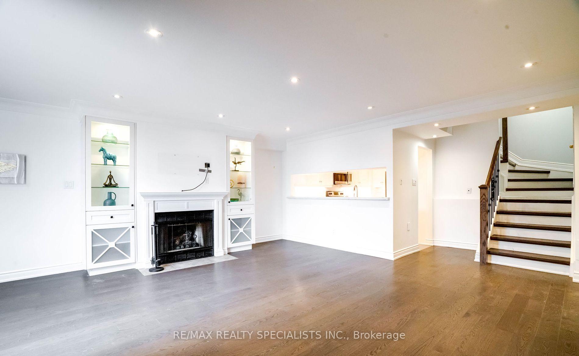Photo 9 of Unit TH5, 100 Arbors Lane, Vaughan, West Woodbridge — HOMEH