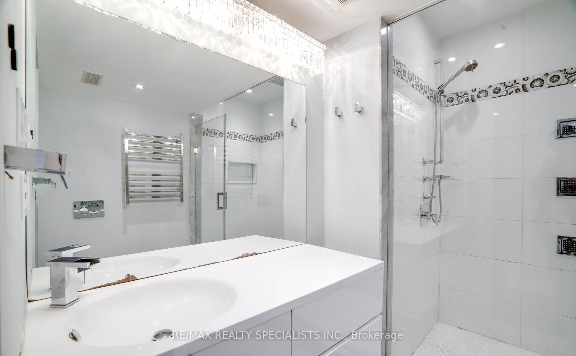 Photo 15 of Unit TH5, 100 Arbors Lane, Vaughan, West Woodbridge — HOMEH