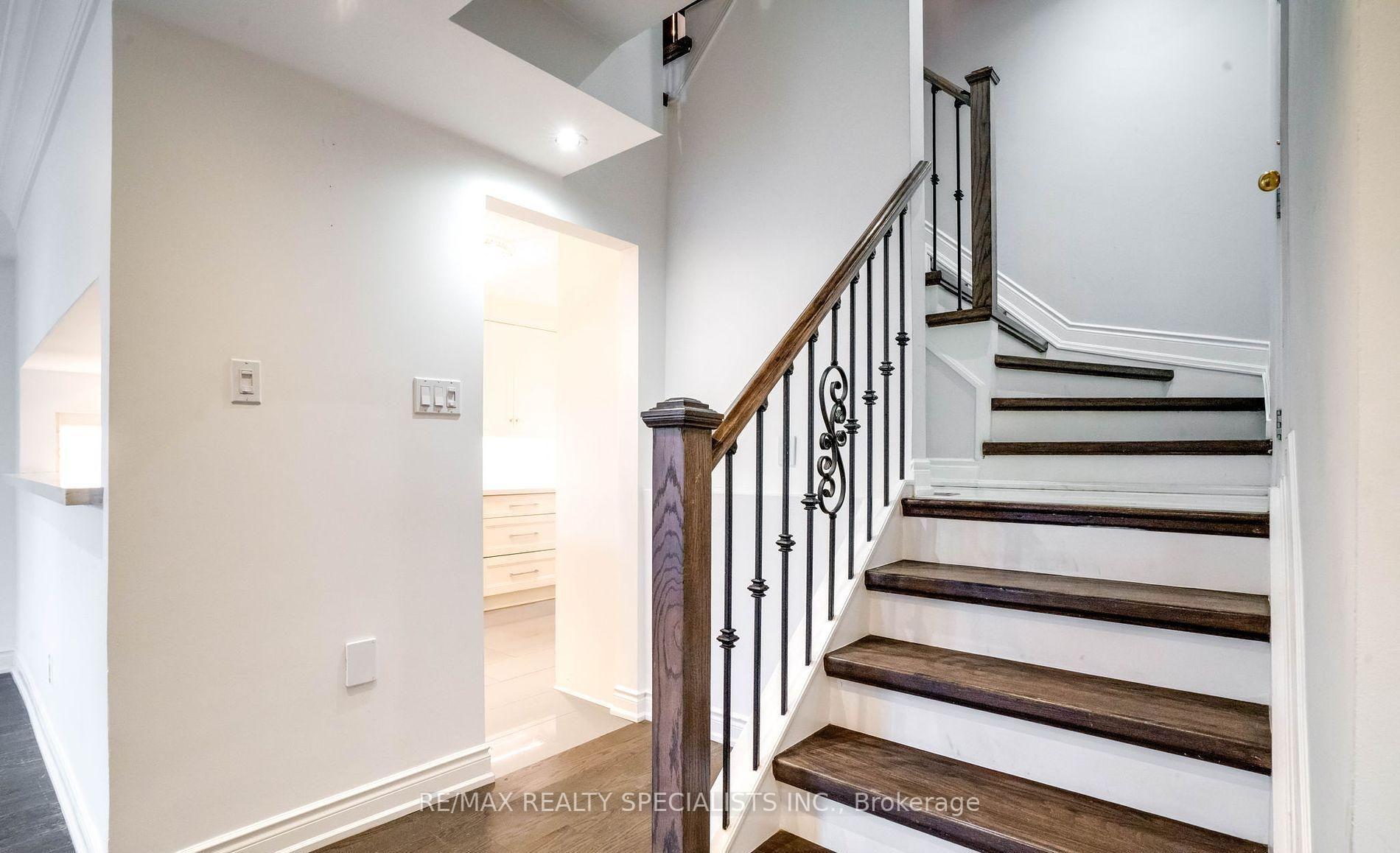 Photo 17 of Unit TH5, 100 Arbors Lane, Vaughan, West Woodbridge — HOMEH