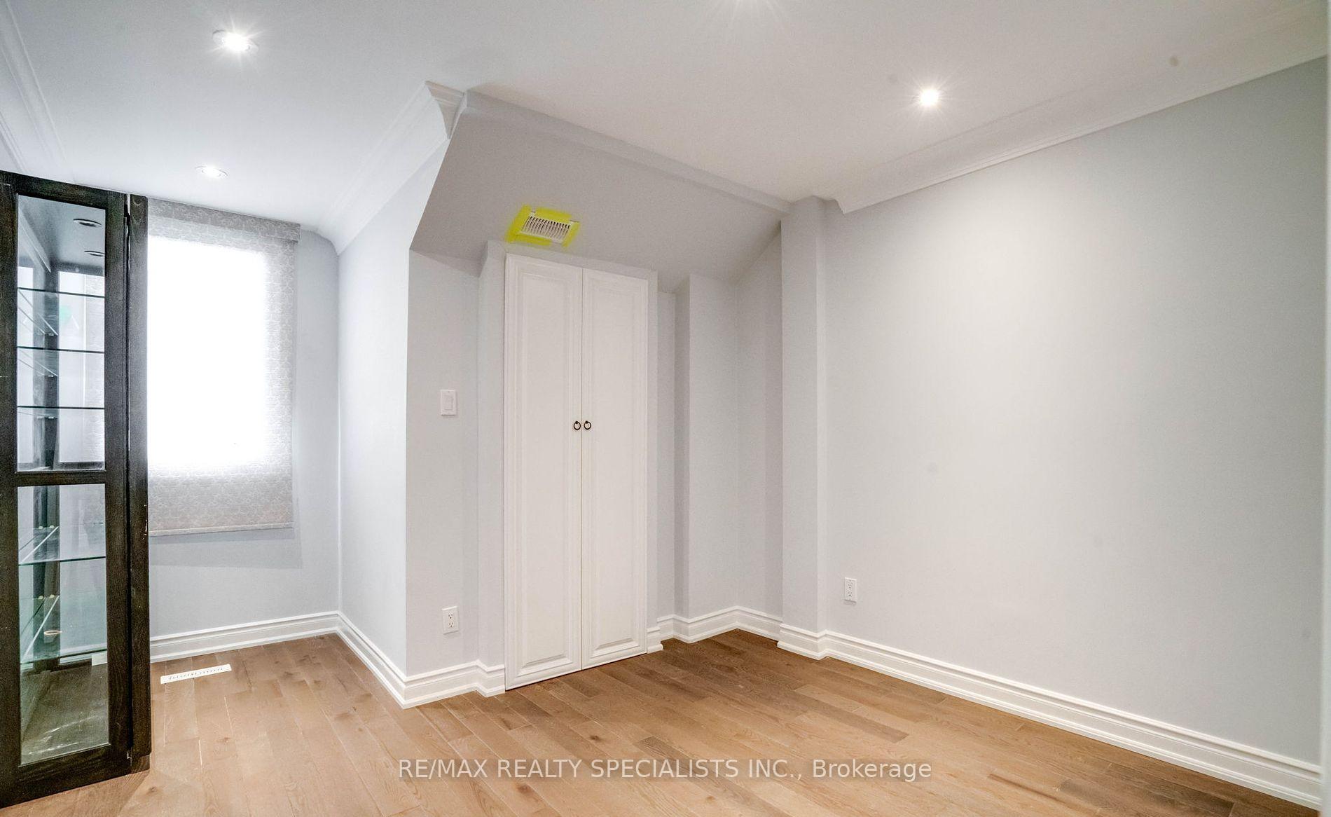 Photo 24 of Unit TH5, 100 Arbors Lane, Vaughan, West Woodbridge — HOMEH