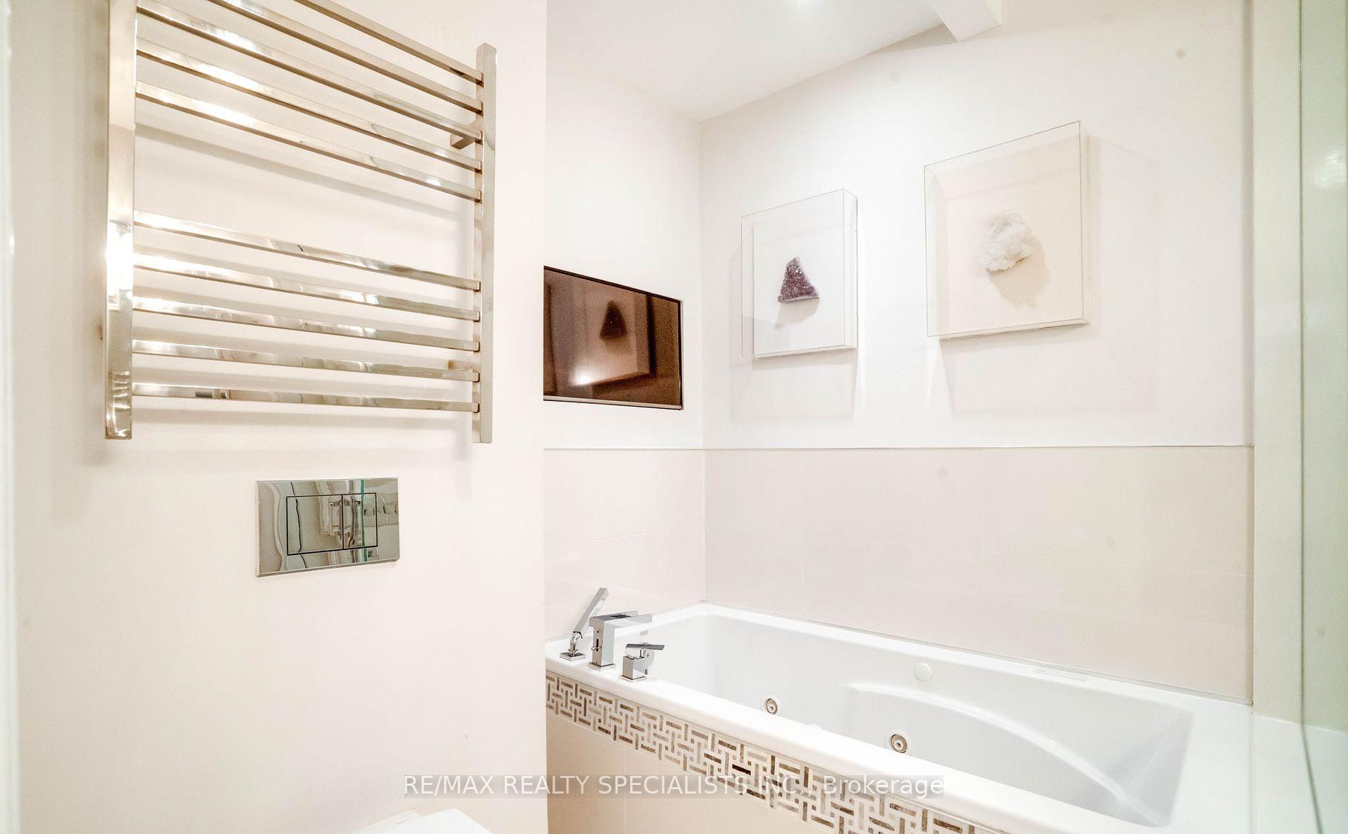 Photo 26 of Unit TH5, 100 Arbors Lane, Vaughan, West Woodbridge — HOMEH