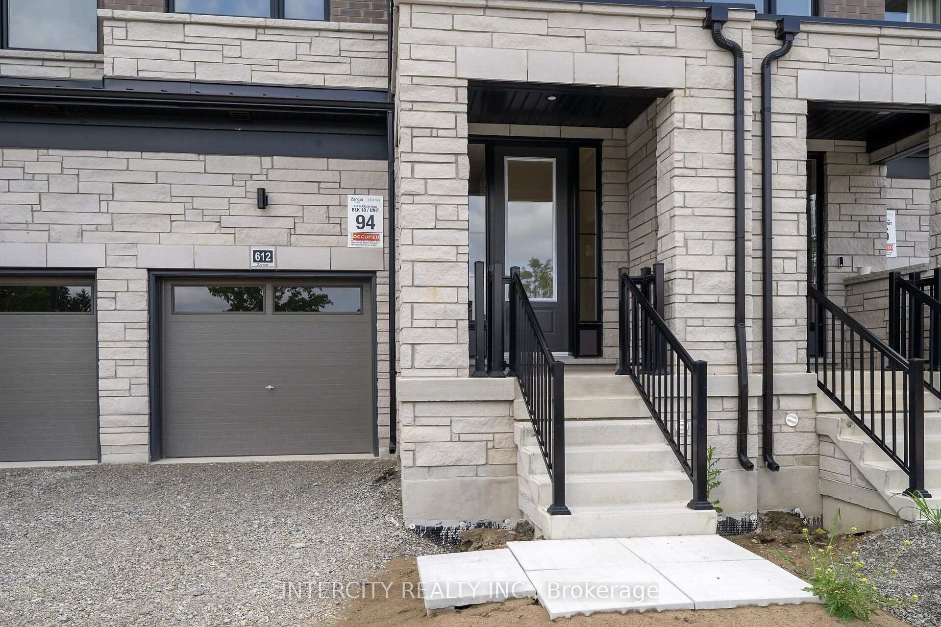 Photo 2 of 612 Glasgow Road, Caledon, Bolton West — HOMEH