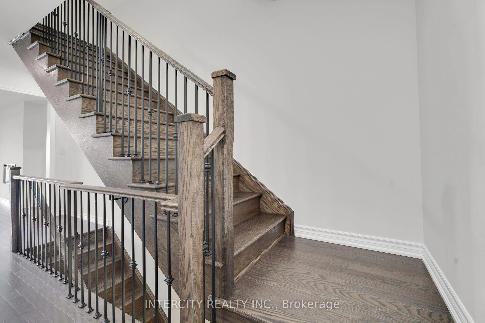 Photo 34 of 612 Glasgow Road, Caledon, Bolton West — HOMEH