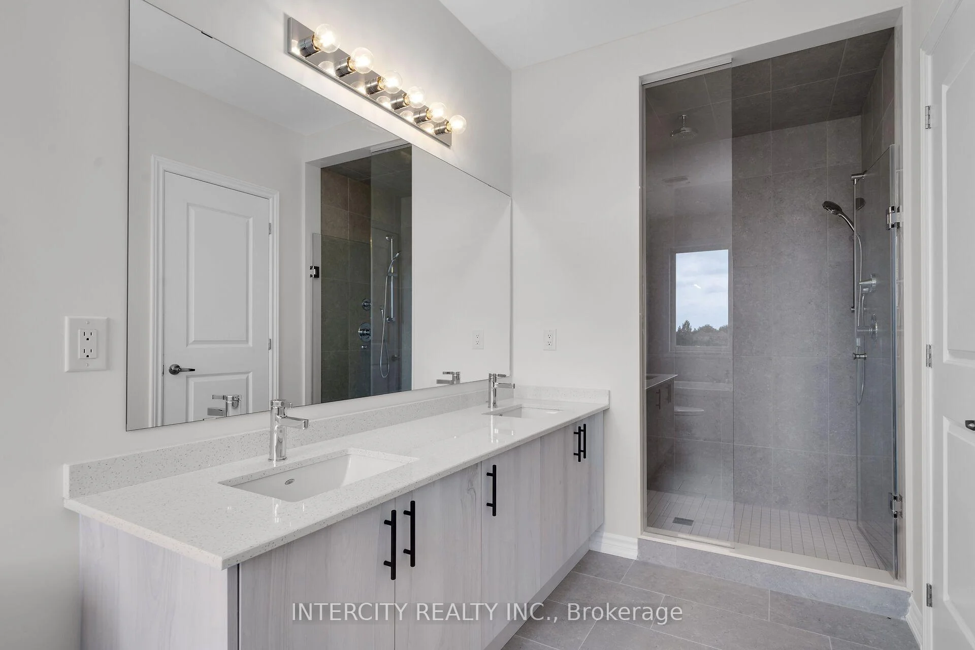 Photo 41 of 612 Glasgow Road, Caledon, Bolton West — HOMEH
