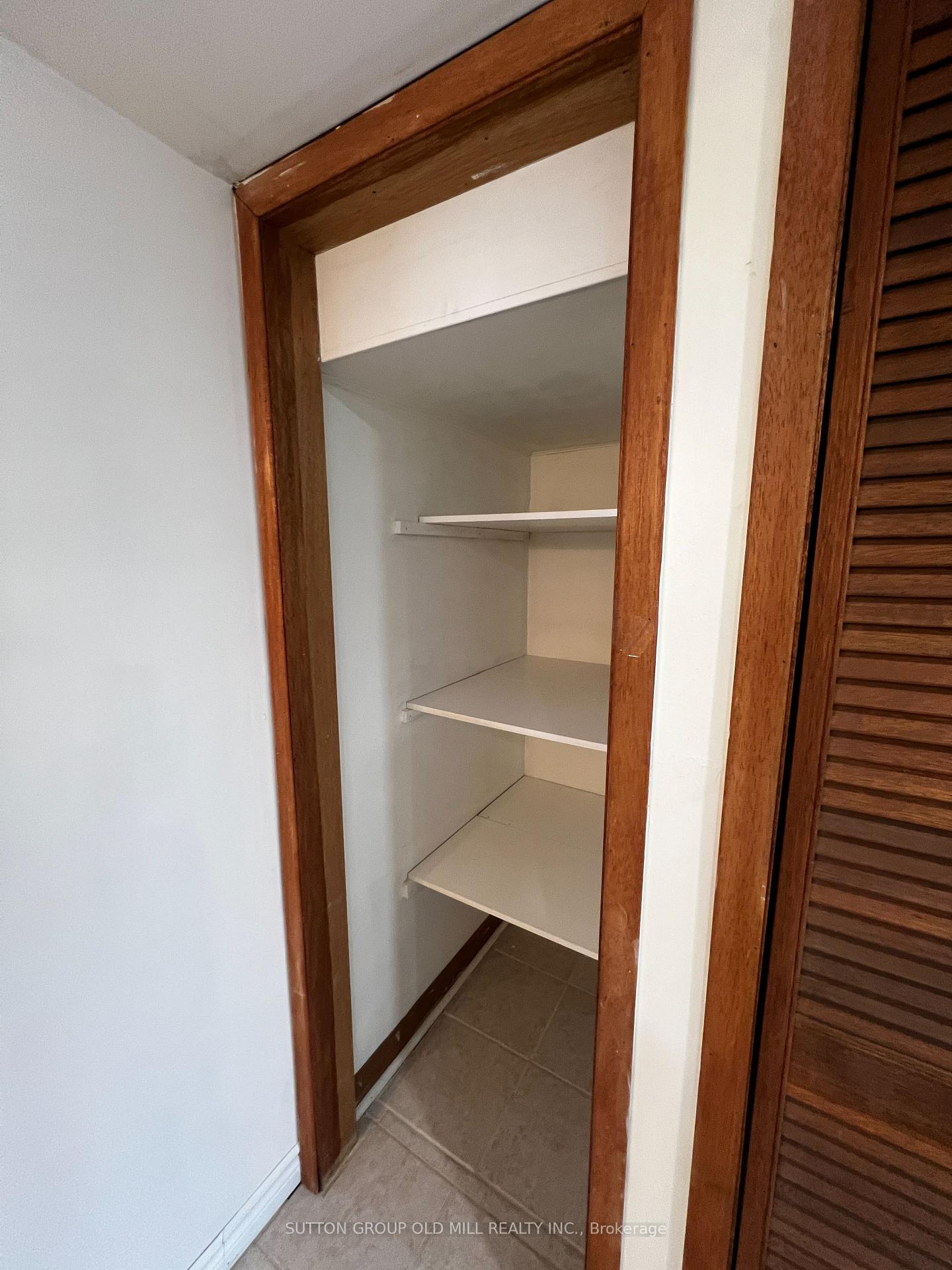 Photo 13 of Unit Basement, 126 Rangoon Road, Etobicoke, Eringate-Centennial-West Deane — HOMEH