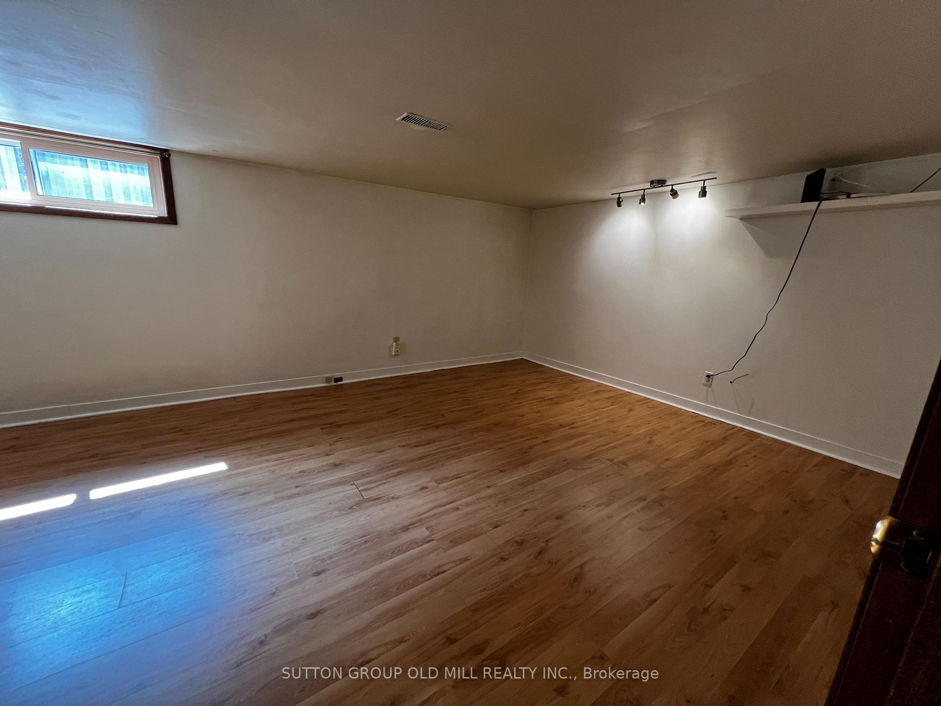 Photo 22 of Unit Basement, 126 Rangoon Road, Etobicoke, Eringate-Centennial-West Deane — HOMEH