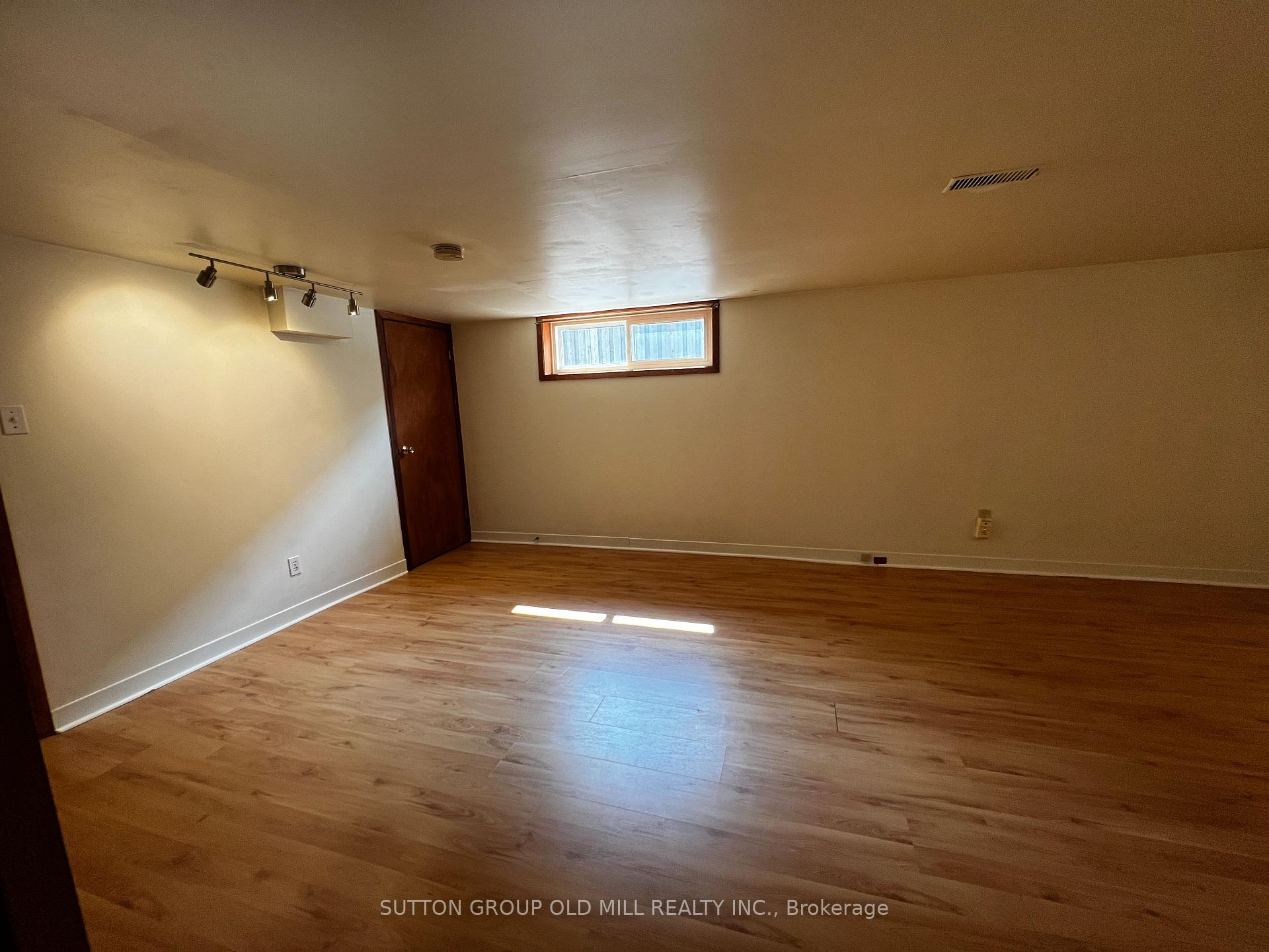 Photo 23 of Unit Basement, 126 Rangoon Road, Etobicoke, Eringate-Centennial-West Deane — HOMEH