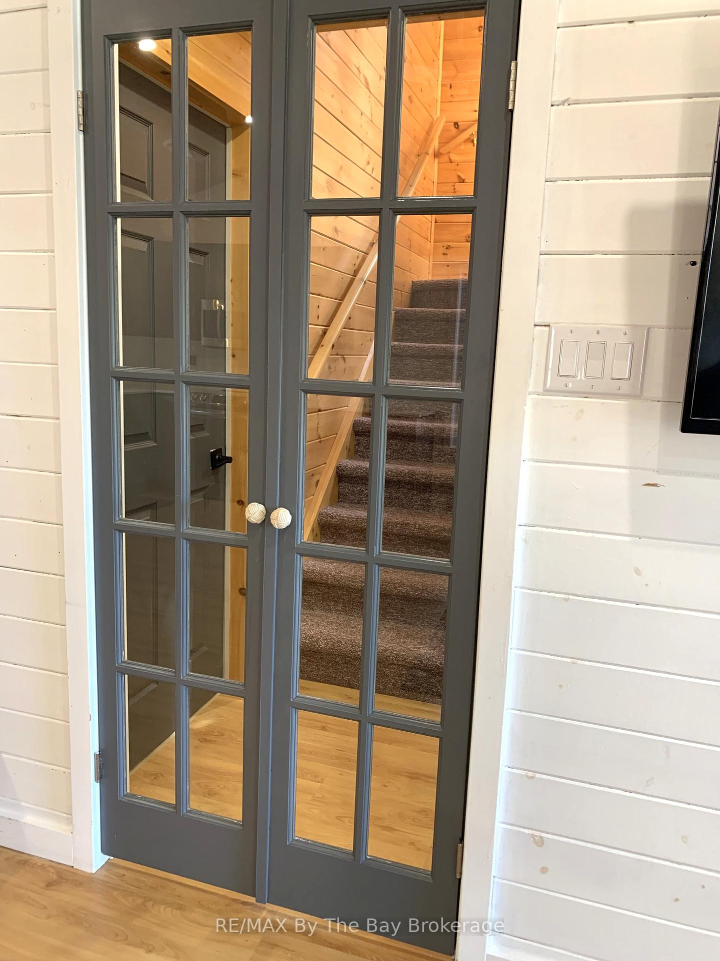 Photo 11 of 11 Cabin Crescent, Wasaga Beach — HOMEH